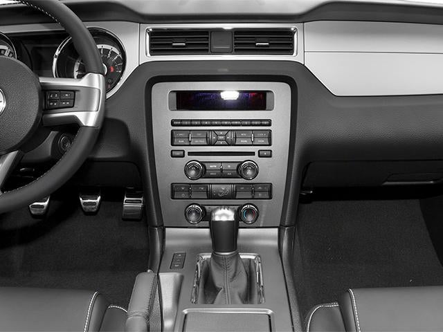 2013 Ford Mustang 2dr Cpe V6