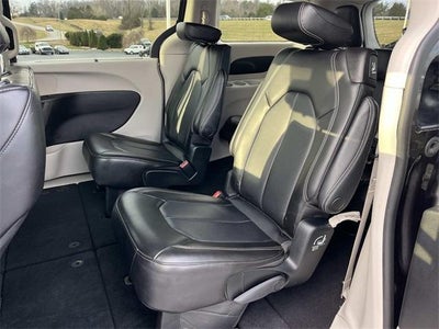 2023 Chrysler Pacifica Touring L FWD