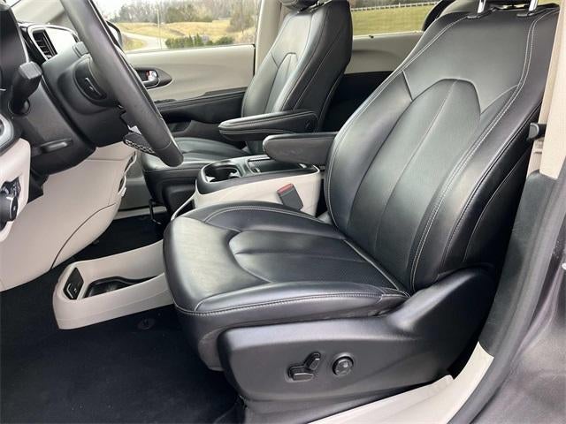 2023 Chrysler Pacifica Touring L FWD