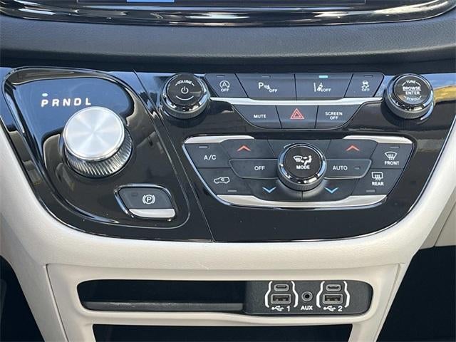 2024 Chrysler Pacifica Touring L FWD