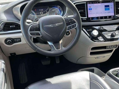 2023 Chrysler Pacifica Touring L FWD