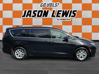 2023 Chrysler Pacifica Touring L FWD