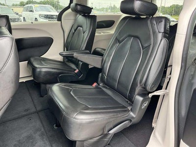 2023 Chrysler Pacifica Touring L FWD