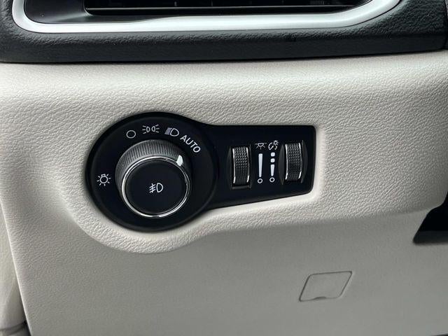 2023 Chrysler Pacifica Touring L FWD