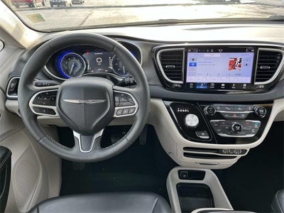 2023 Chrysler Pacifica Touring L FWD