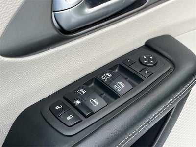 2023 Chrysler Pacifica Touring L FWD