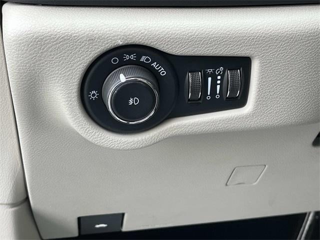 2023 Chrysler Pacifica Touring L FWD