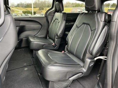 2025 Chrysler Pacifica Select FWD