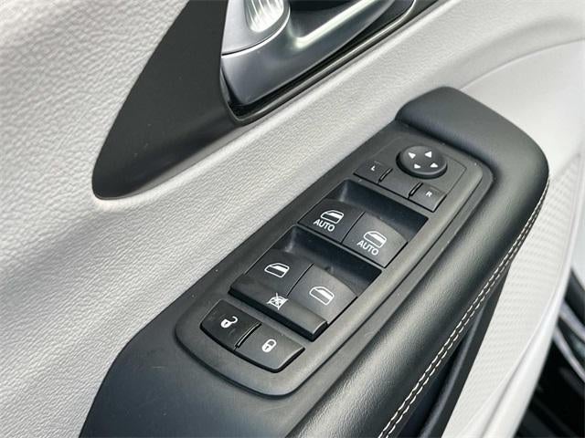 2024 Chrysler Pacifica Touring L FWD