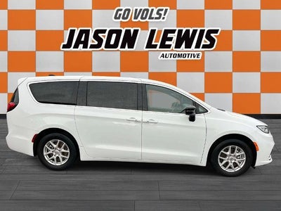 2025 Chrysler Pacifica Select FWD