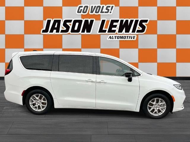 2025 Chrysler Pacifica Select FWD