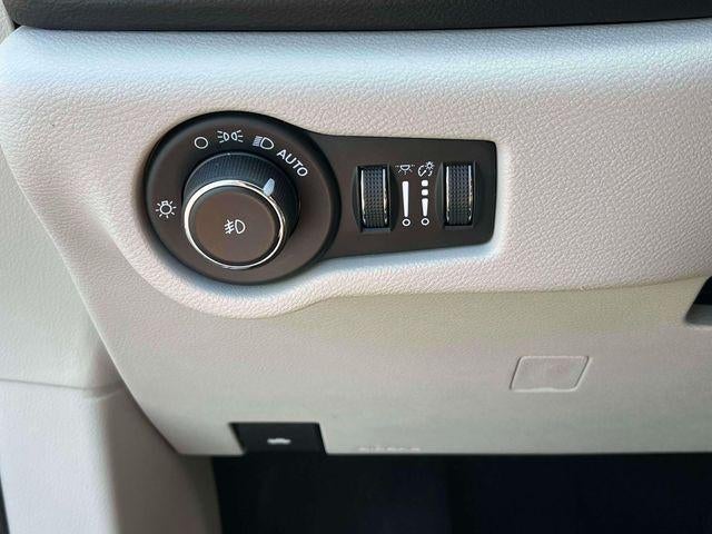 2023 Chrysler Pacifica Touring L FWD