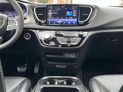 2025 Chrysler Pacifica Select FWD