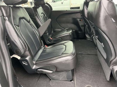 2025 Chrysler Pacifica Select FWD