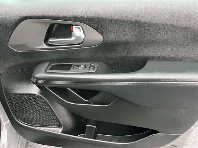 2025 Chrysler Pacifica Select FWD