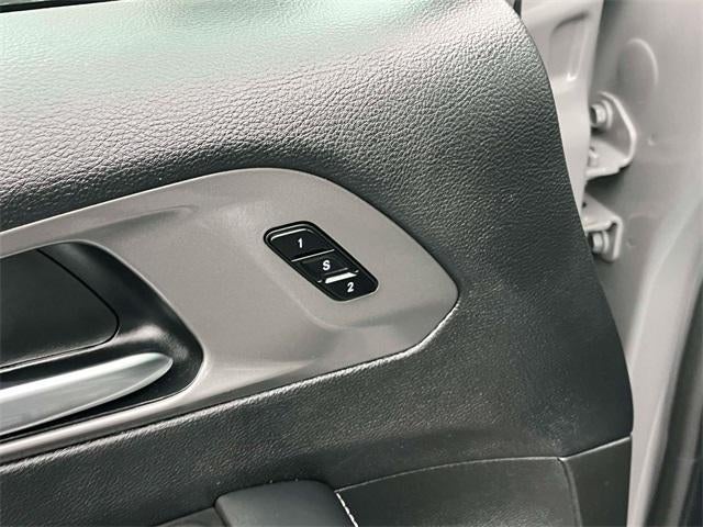 2025 Chrysler Pacifica Select FWD