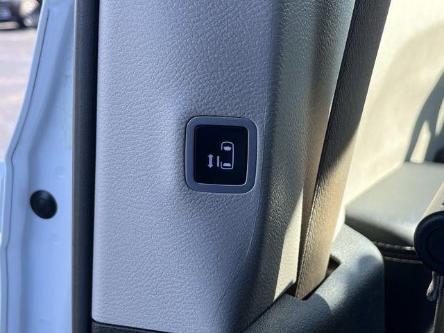 2023 Chrysler Pacifica Touring L FWD