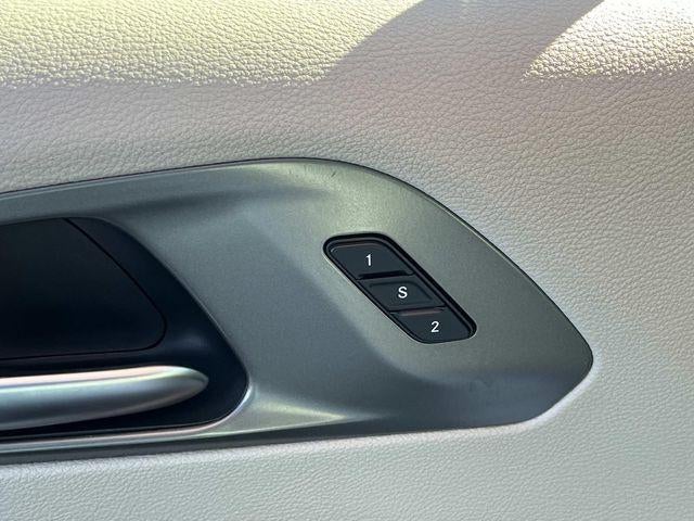 2023 Chrysler Pacifica Touring L FWD