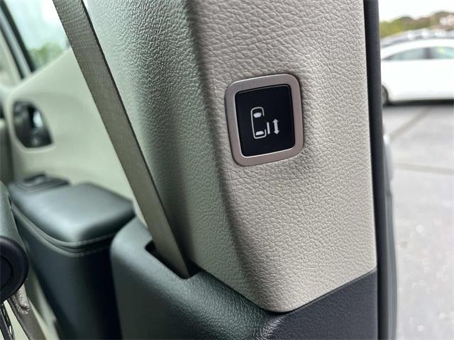 2024 Chrysler Pacifica Touring L FWD