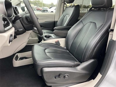 2024 Chrysler Pacifica Touring L FWD