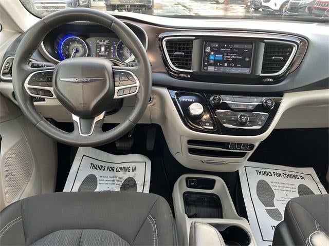 2024 Chrysler Voyager LX FWD