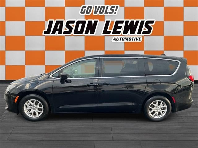 2024 Chrysler Voyager LX FWD