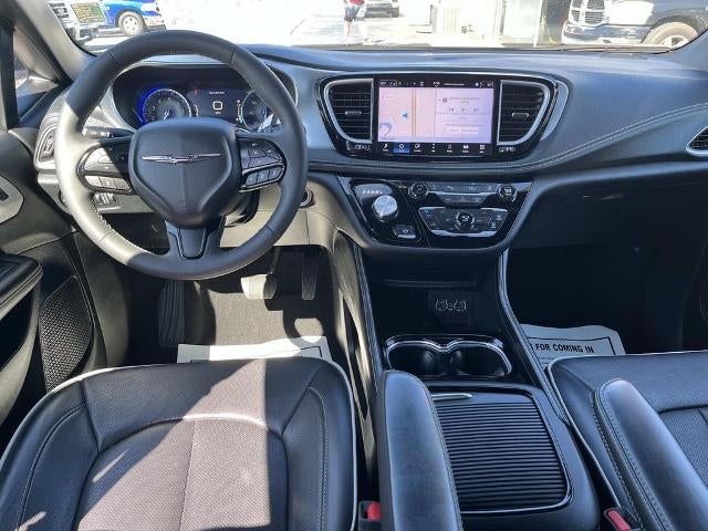 2025 Chrysler Pacifica Limited FWD