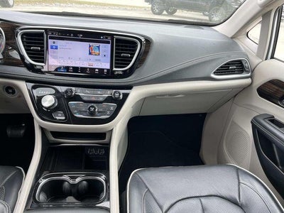 2024 Chrysler Pacifica Limited FWD