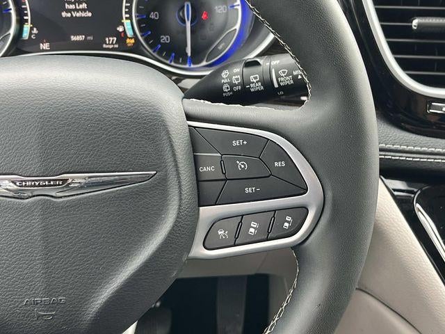 2024 Chrysler Pacifica Limited FWD