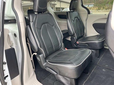 2024 Chrysler Pacifica Limited FWD