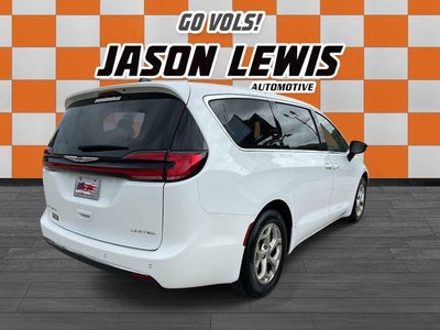 2024 Chrysler Pacifica Limited FWD