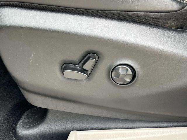 2024 Chrysler Pacifica Limited FWD