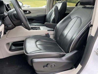 2024 Chrysler Pacifica Limited FWD