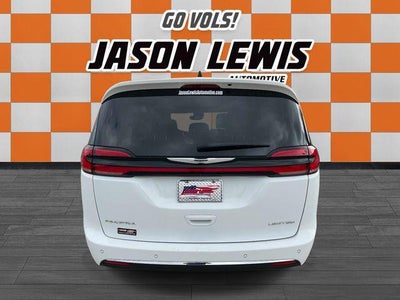 2024 Chrysler Pacifica Limited FWD