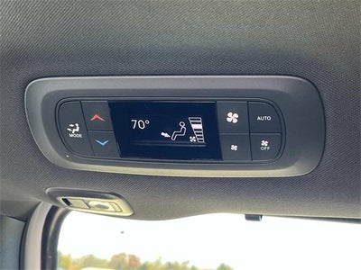 2025 Chrysler Pacifica Limited FWD