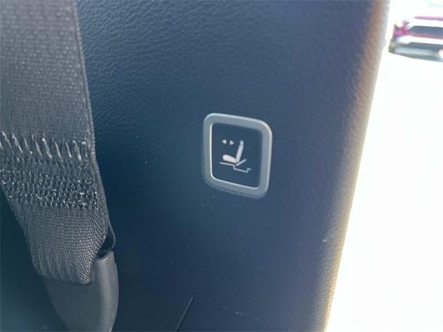 2025 Chrysler Pacifica Limited FWD