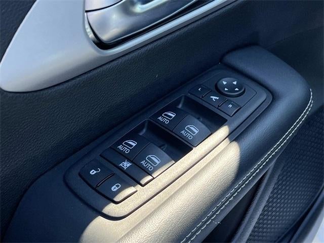 2025 Chrysler Pacifica Limited FWD