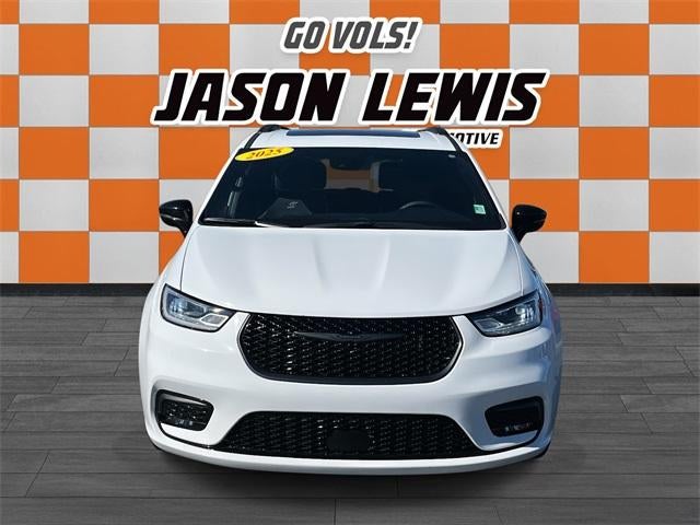 2025 Chrysler Pacifica Limited FWD