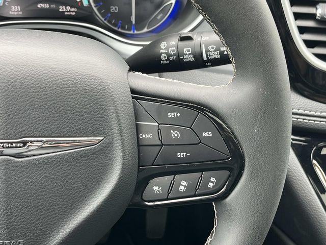 2025 Chrysler Pacifica Limited FWD