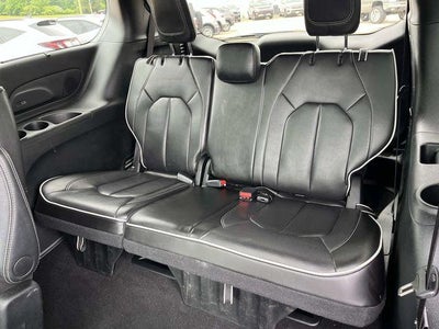 2025 Chrysler Pacifica Limited FWD