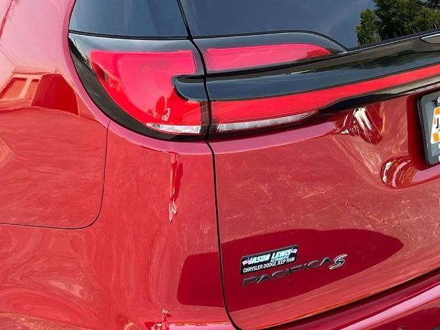 2025 Chrysler Pacifica Limited FWD