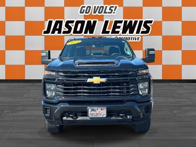 2024 Chevrolet Silverado 2500 HD Crew Cab Standard Box 4-Wheel Drive Custom