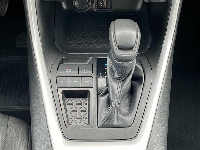 2023 Toyota RAV4 XLE FWD (GS)