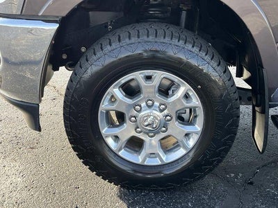 2019 RAM 3500 Laramie 4x4 Crew Cab 6'4" Box