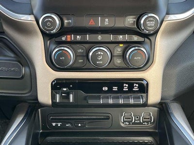 2019 RAM 3500 Laramie 4x4 Crew Cab 6'4" Box