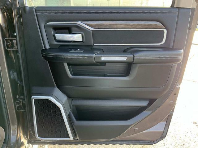 2019 RAM 3500 Laramie 4x4 Crew Cab 6'4" Box