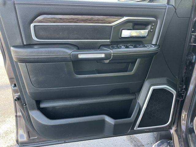 2019 RAM 3500 Laramie 4x4 Crew Cab 6'4" Box