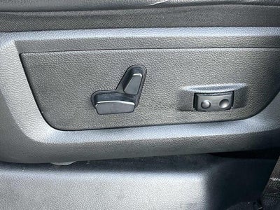 2019 RAM 3500 Laramie 4x4 Crew Cab 6'4" Box