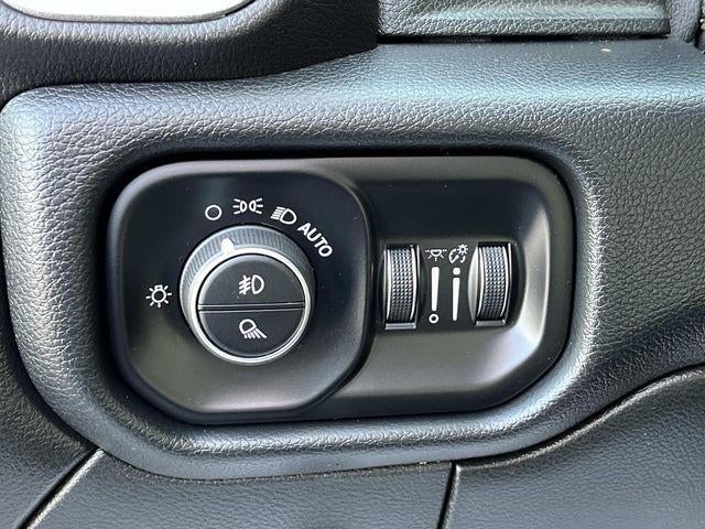 2019 RAM 3500 Laramie 4x4 Crew Cab 6'4" Box