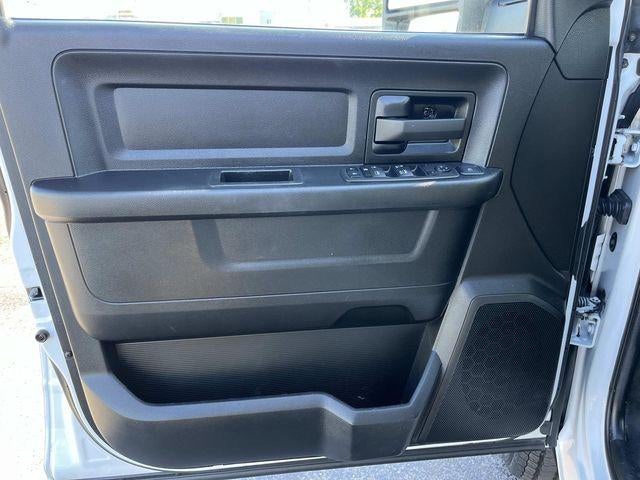 2023 RAM 3500 Tradesman 4x4 Crew Cab 8' Box